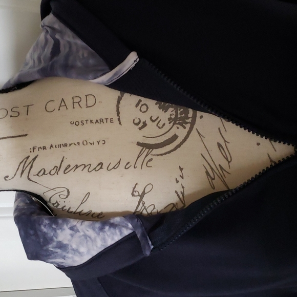 NWT Womens Hoodie - Picture 2 of 5